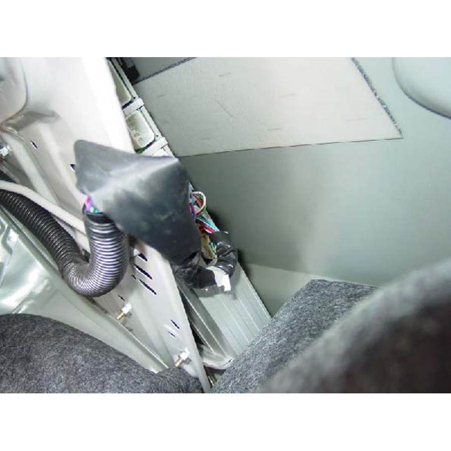2005 Lexus ES330 Factory amplifier