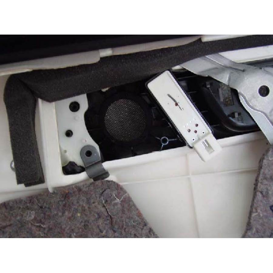 2006 Lexus ES330 Front door tweeter removed