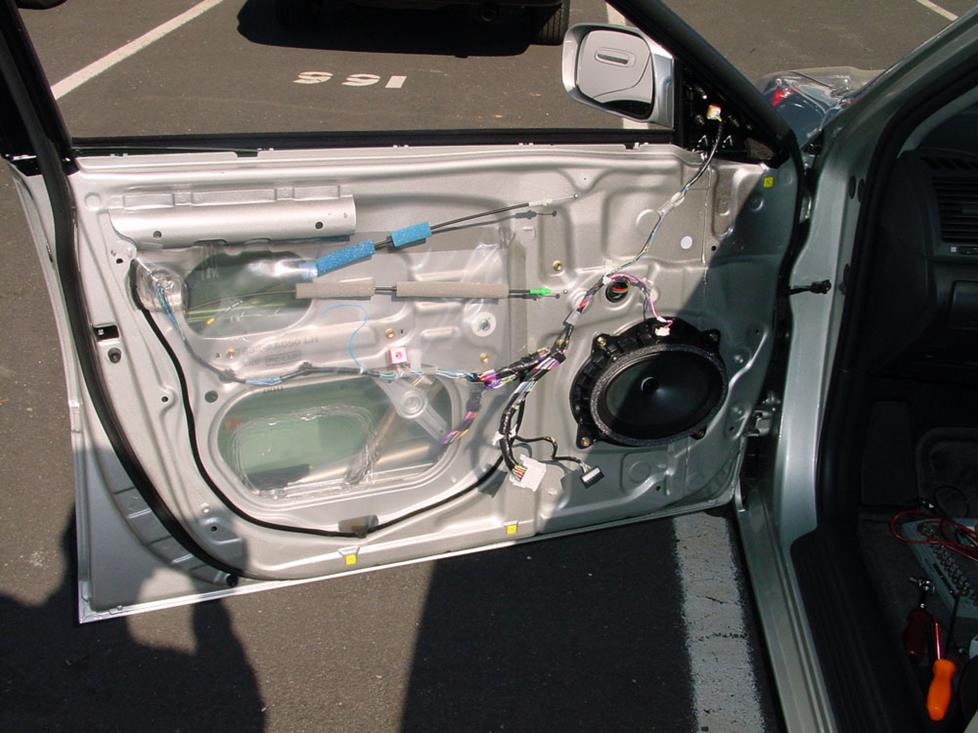 Wiring Harness Diagram For Driver Side Rear Turn Signal For A 2014 Toyota Camry from images.crutchfieldonline.com