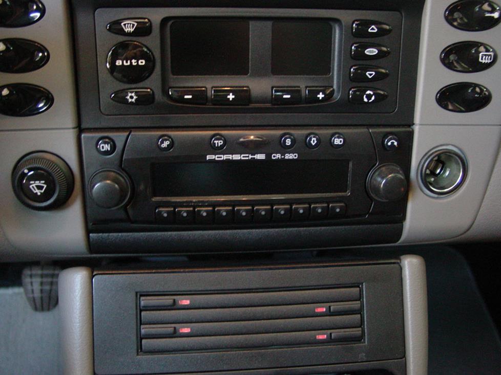 porsche 911 carrera radio