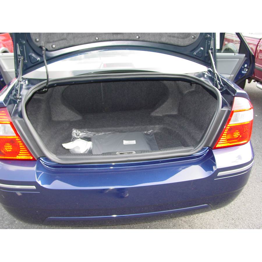 2009 Ford Taurus Cargo space