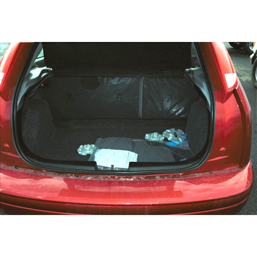 2002 Ford Focus ZX3 Cargo space