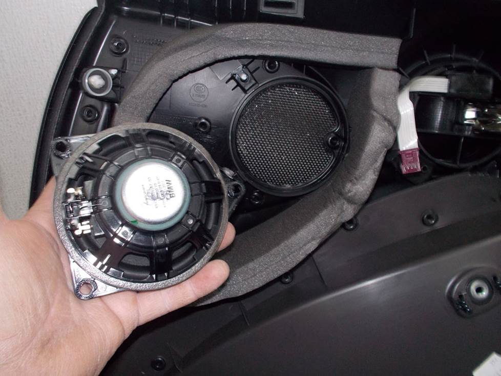 mini countryman front door speaker