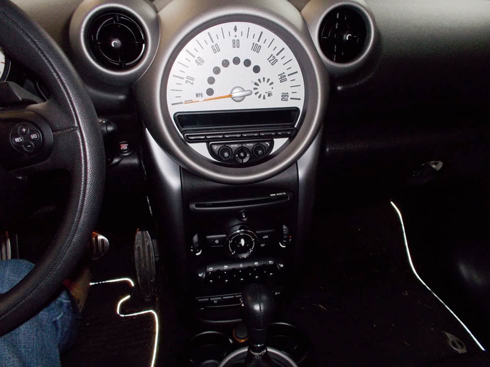 mini countryman radio