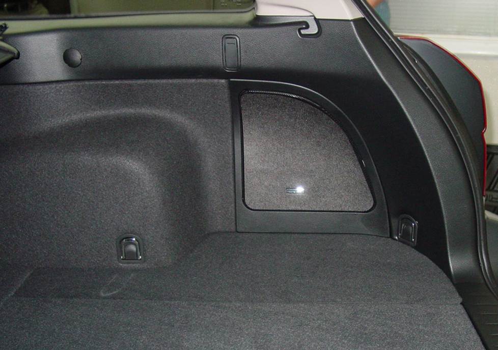 subaru outback rear side panel subwoofer harmon kardon