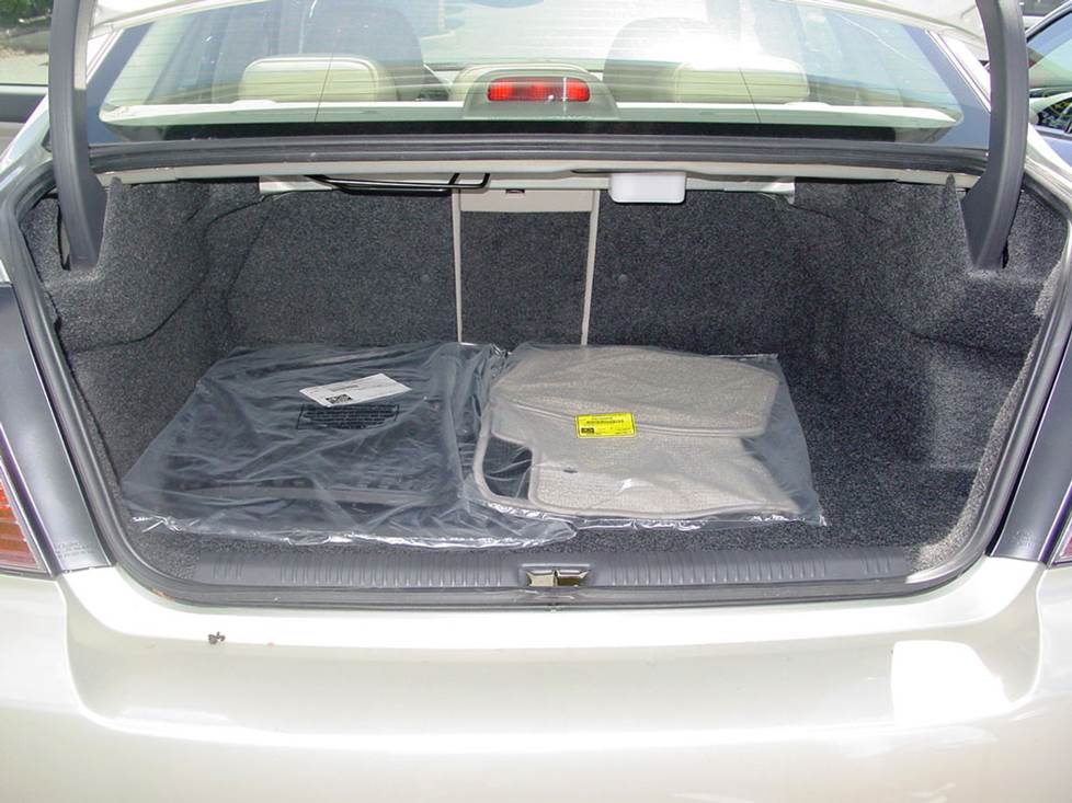 subaru outback legacy trunk space subwoofer