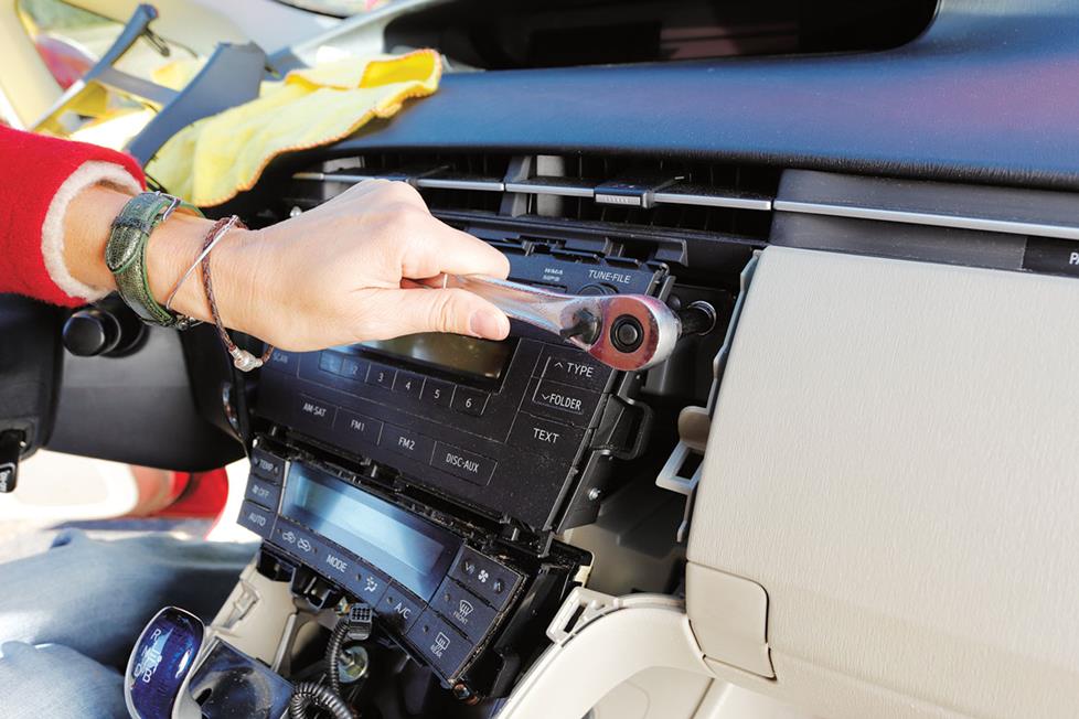 2007 toyota corolla radio antenna