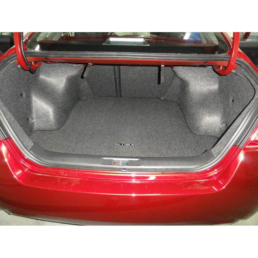 2016 Nissan Altima Cargo space