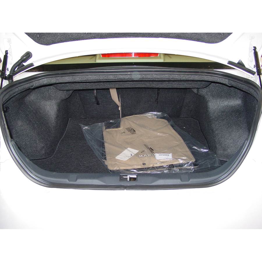2004 Nissan Maxima Cargo space