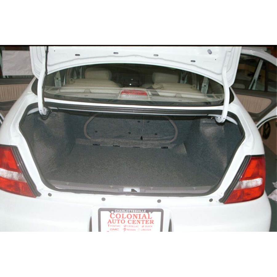 1999 Nissan Altima Cargo space