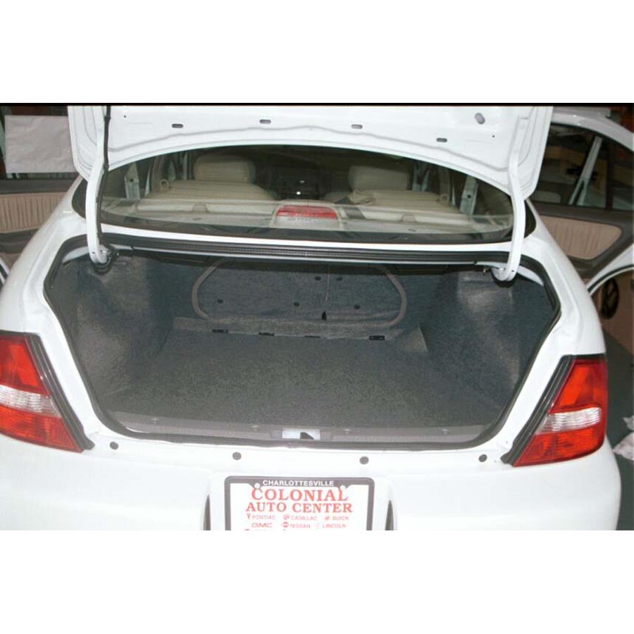 2001 Nissan Altima Cargo space