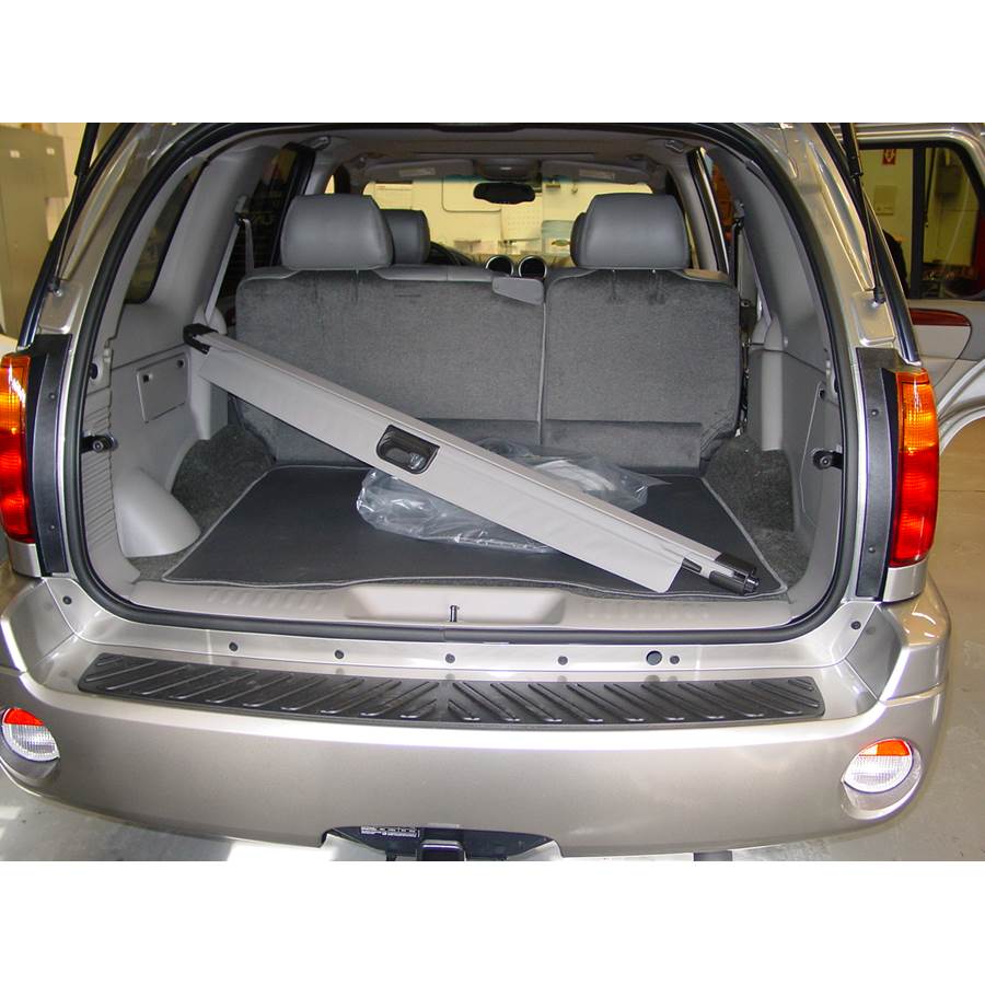 2002 GMC Envoy XL Cargo space