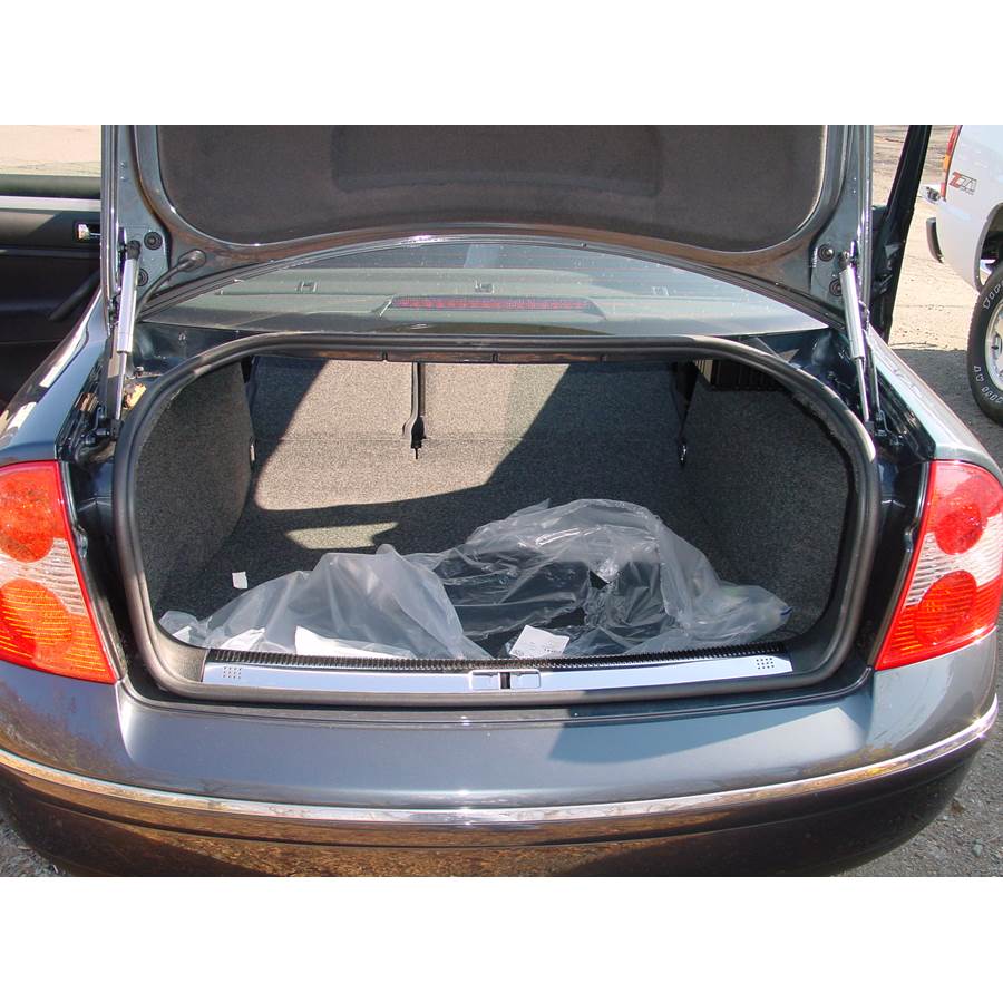2004 Volkswagen Passat Cargo space
