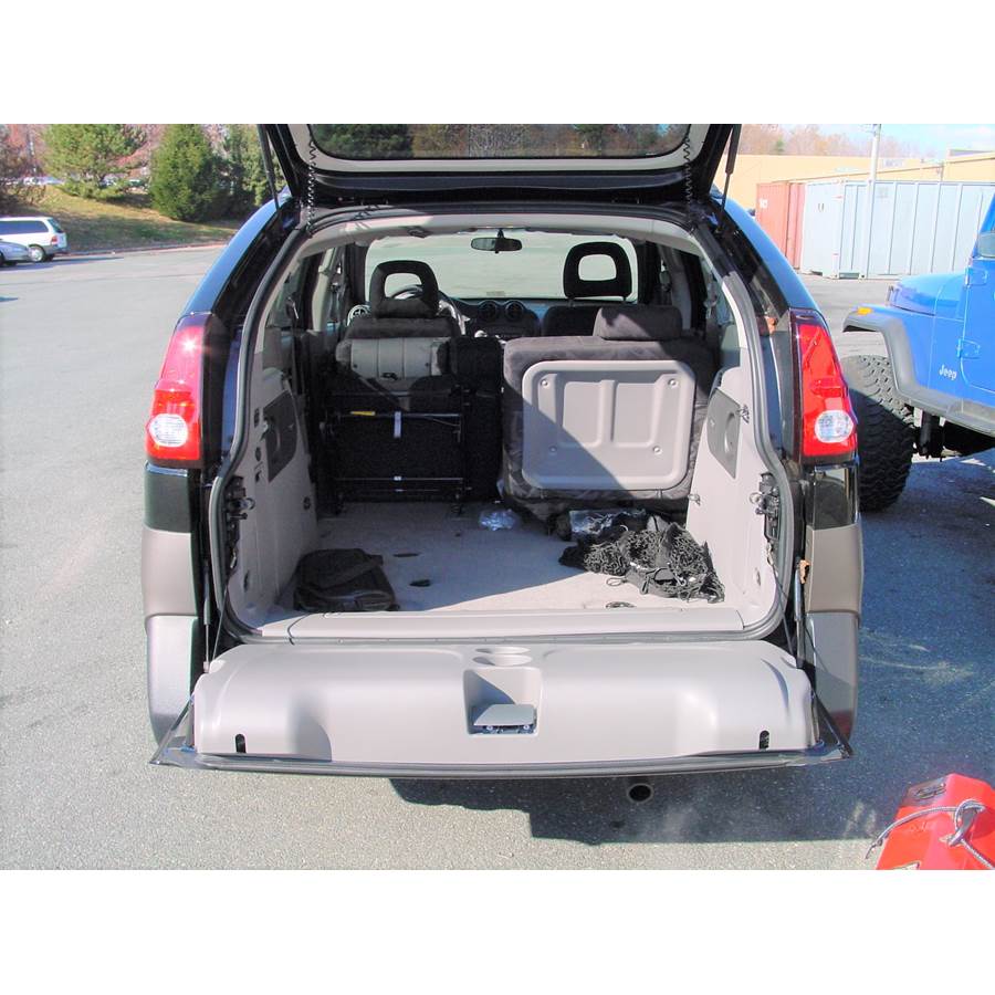 2005 Pontiac Aztek Cargo space