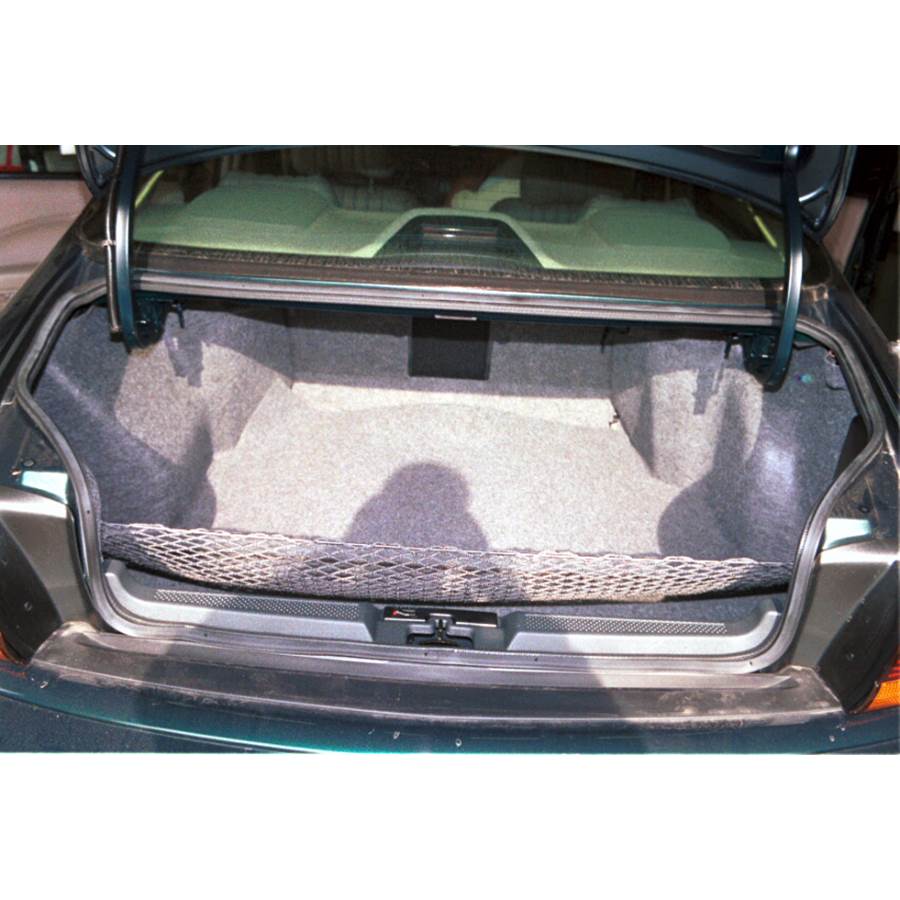 1998 Pontiac Bonneville Cargo space