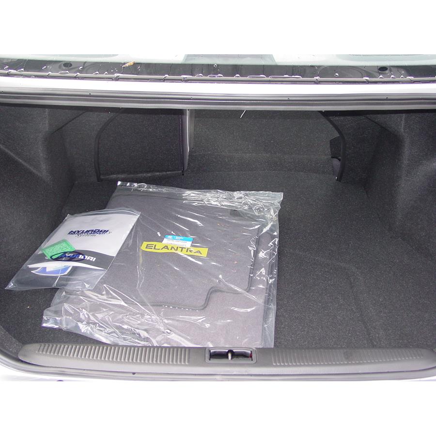 2003 Hyundai Elantra Cargo space