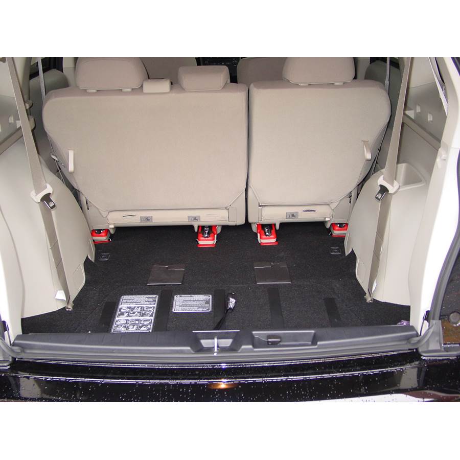 2007 Mitsubishi Outlander Cargo space
