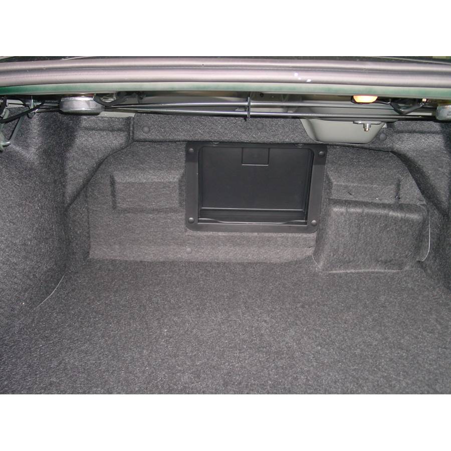 1998 Mitsubishi Diamante Cargo space