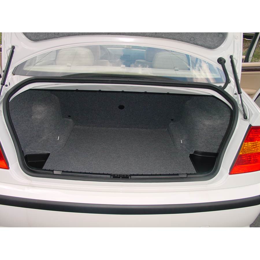 2001 BMW M3 Cargo space