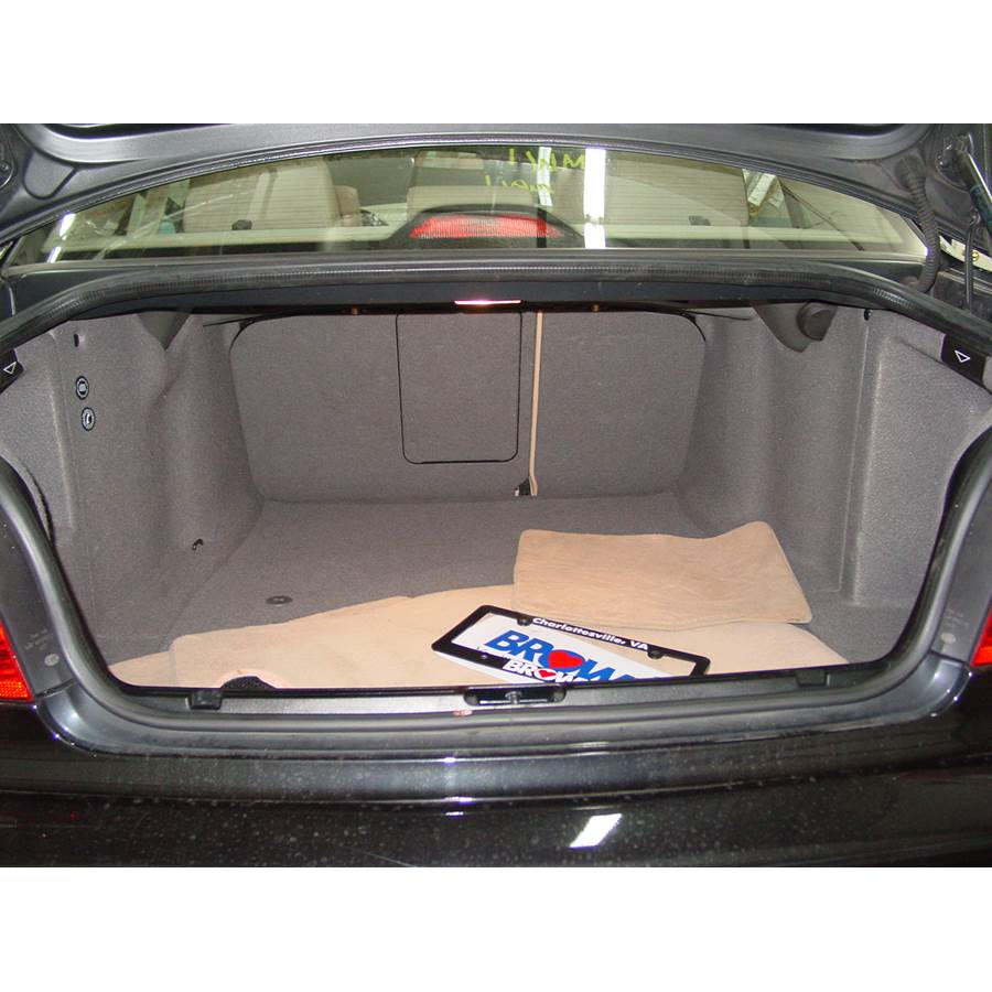2000 BMW 5 Series Cargo space