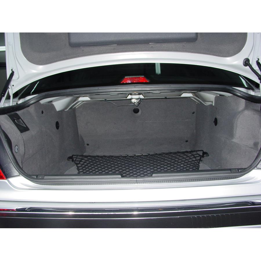 2001 BMW 7 Series Cargo space