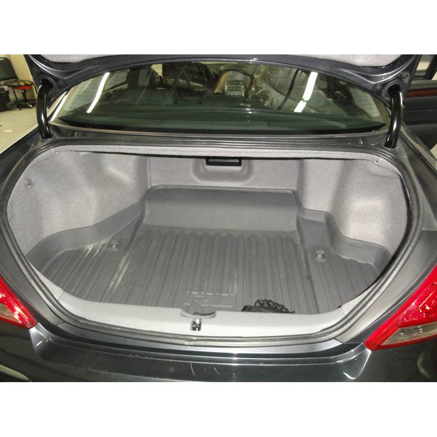 2005 Acura RL Cargo space