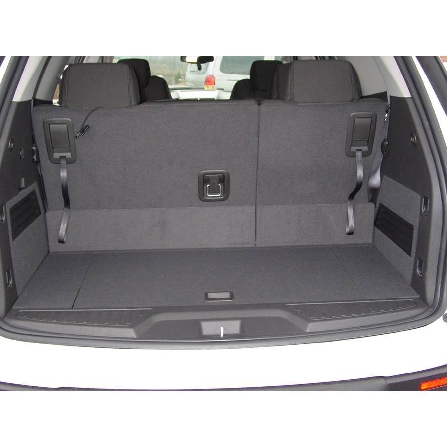 2009 Saturn Outlook Cargo space