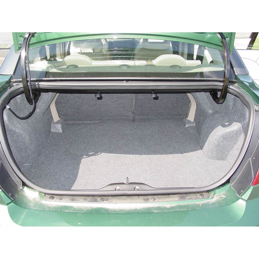 2004 Saturn ION 2 Cargo space