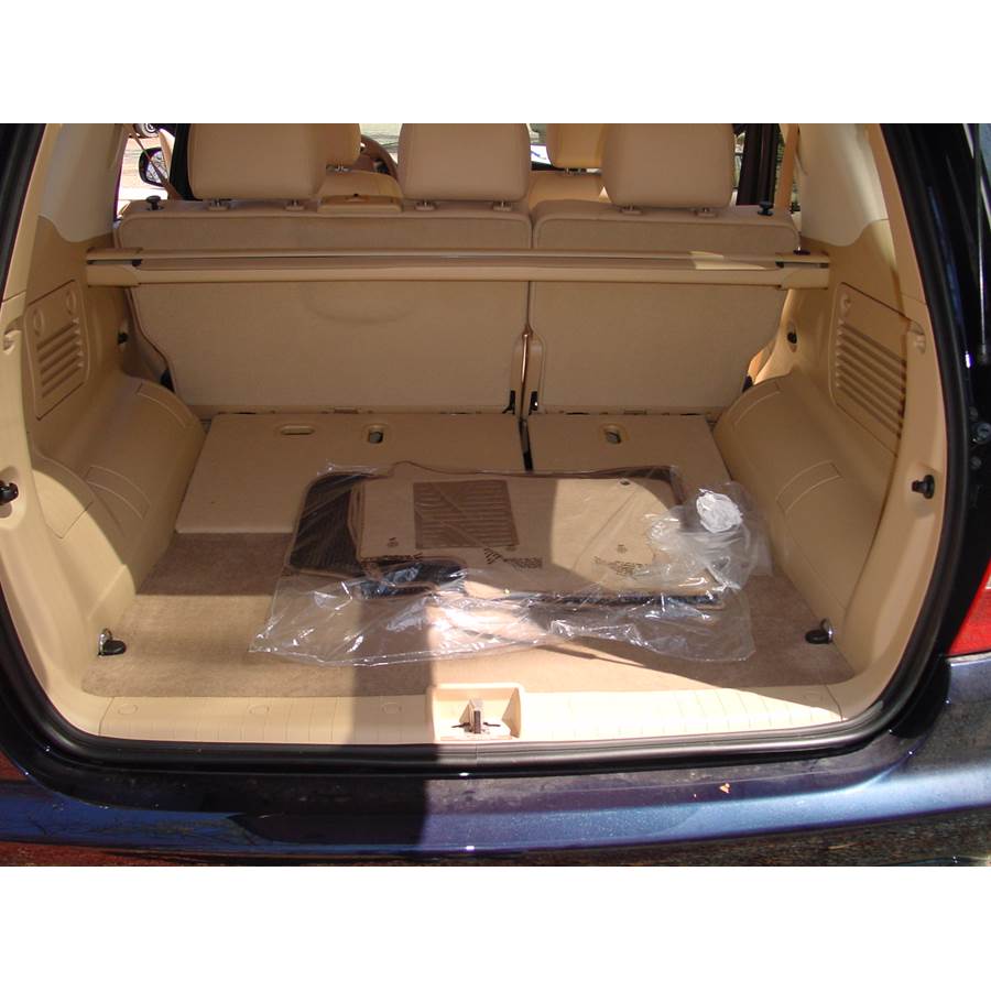 2002 Mercedes-Benz ML55 Cargo space