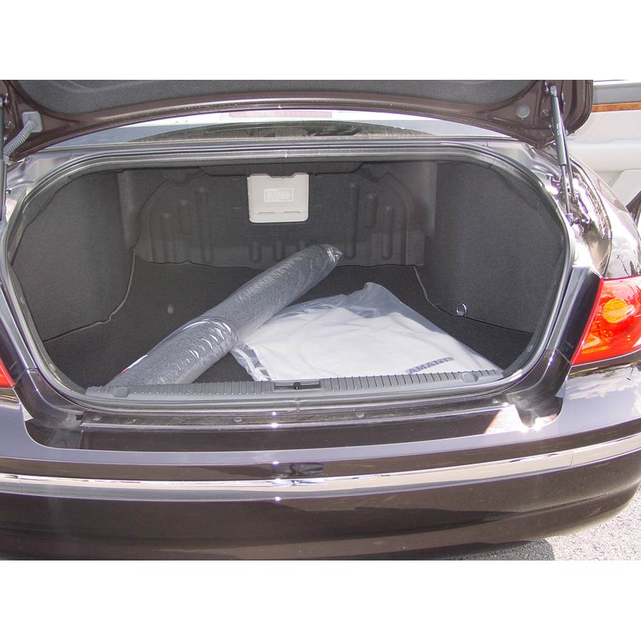 2007 Kia Amanti Cargo space