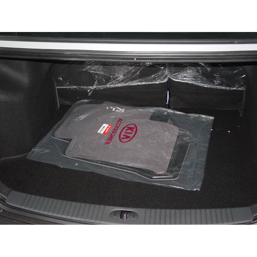 2007 Kia Rio Cargo space