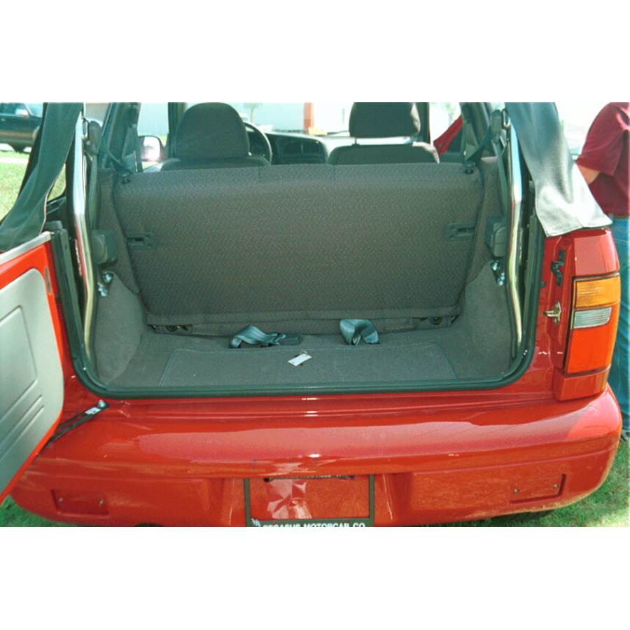 2000 Kia Sportage Cargo space
