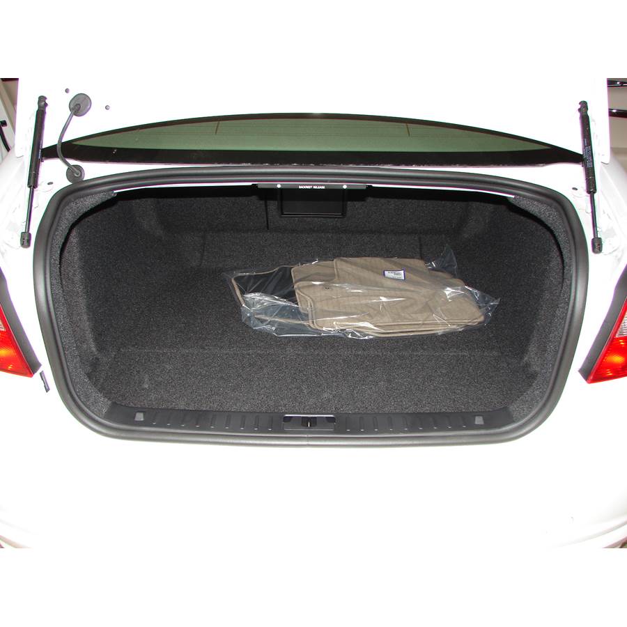 2011 Volvo S80 Cargo space
