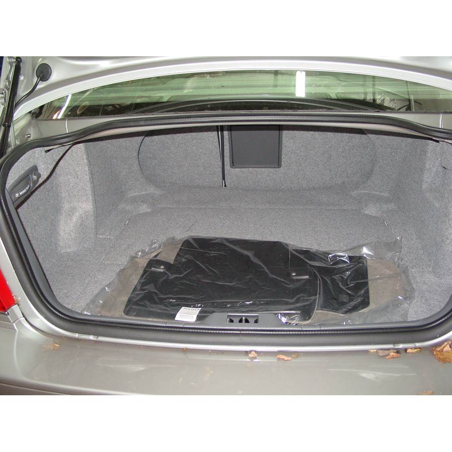 2004 Volvo S80 Cargo space