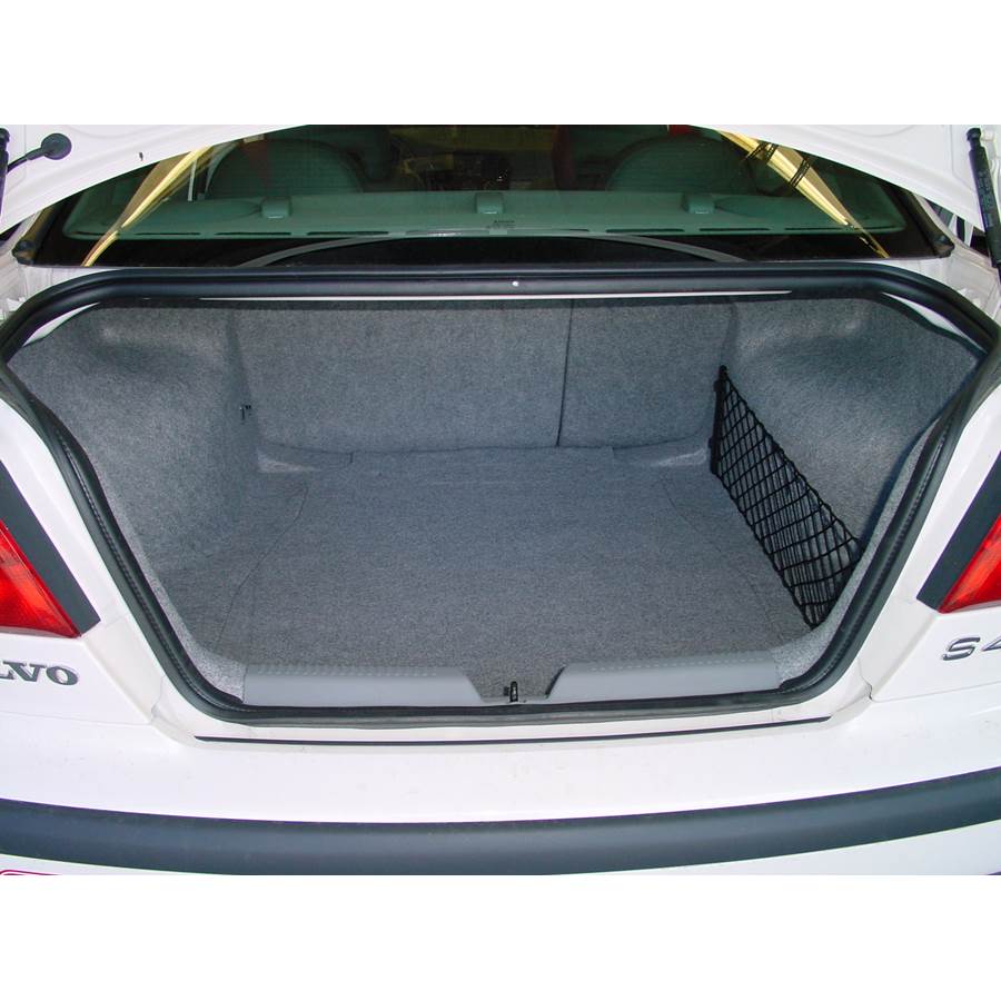 2000 Volvo S40 Cargo space