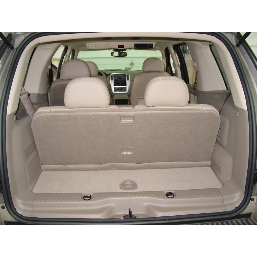2003 Mercury Mountaineer Cargo space