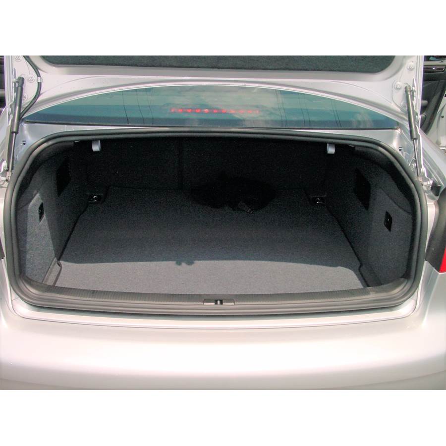 2001 Audi A6 Cargo space