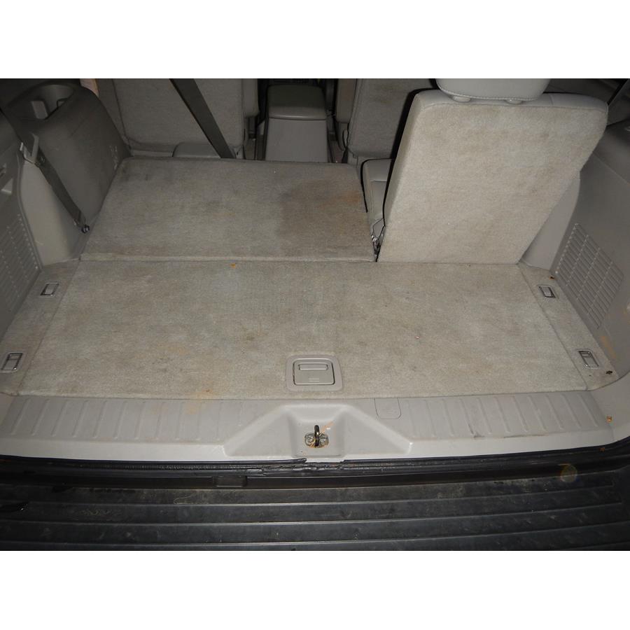 2010 Infiniti QX56 Cargo space