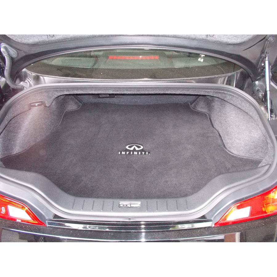 2012 Infiniti G37 Cargo space