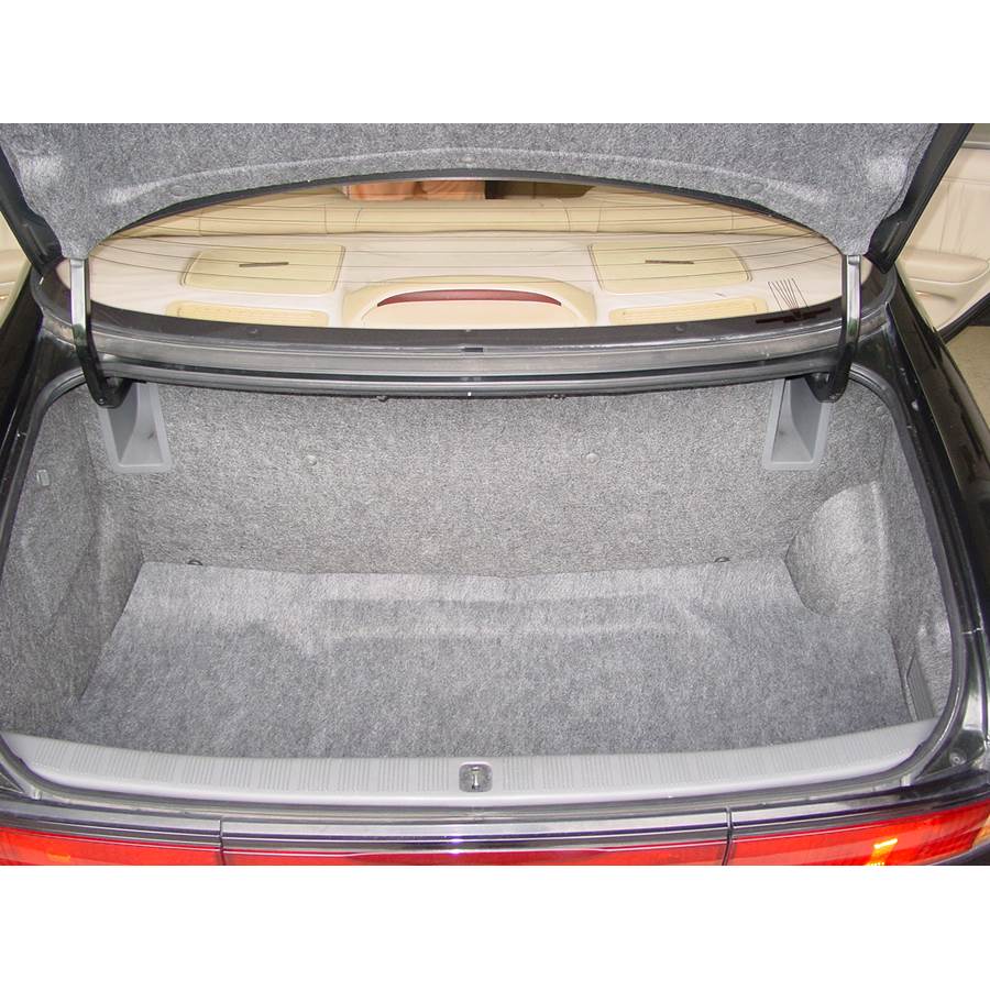 1994 Infiniti J30 Cargo space