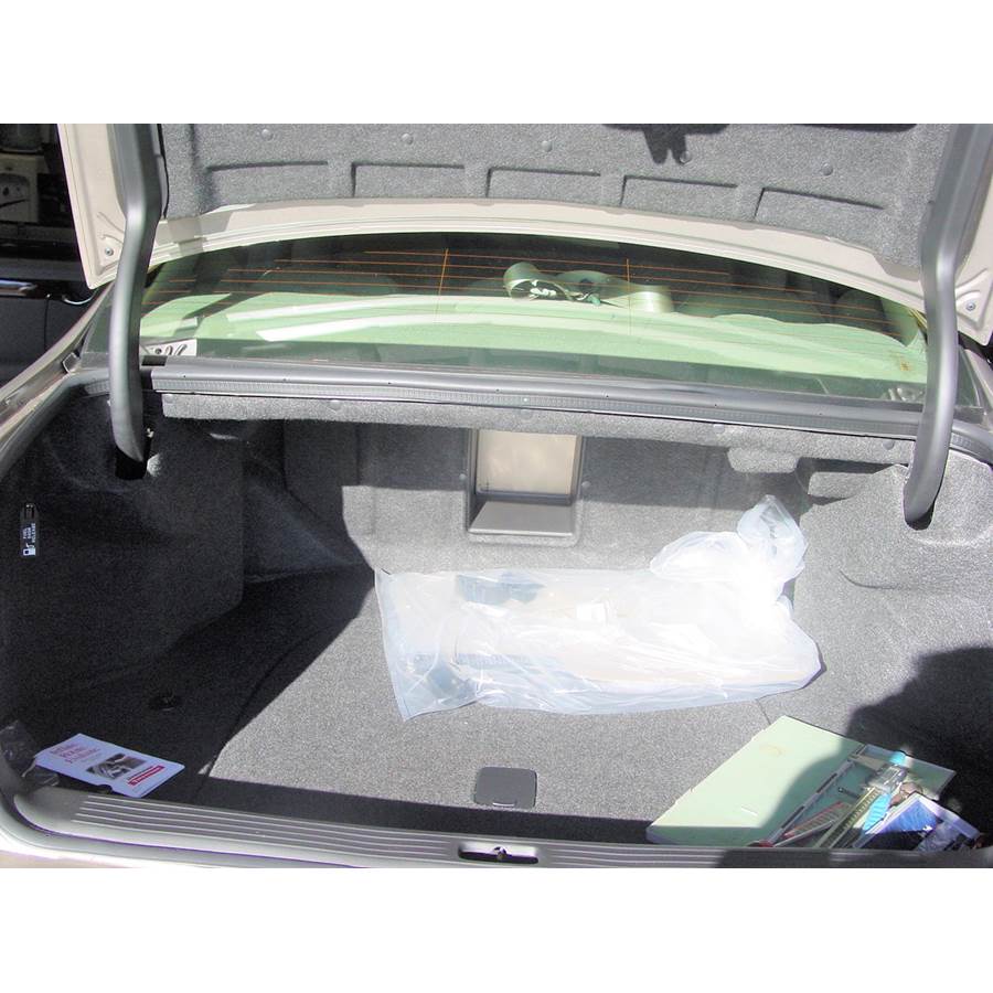 2000 Cadillac DeVille Cargo space