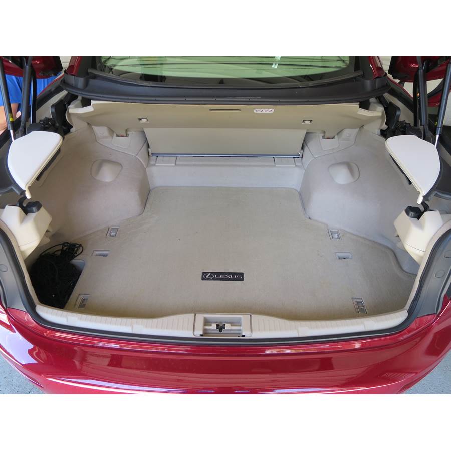 2012 Lexus IS350C Cargo space