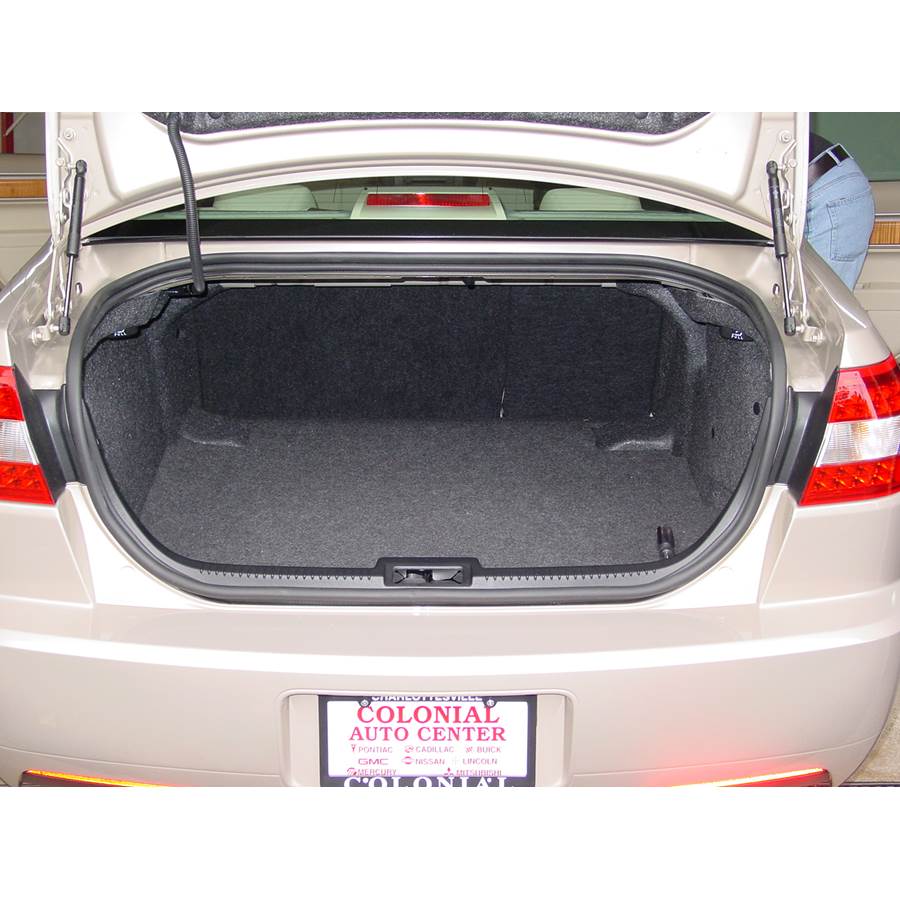 2007 Lincoln MKZ Cargo space