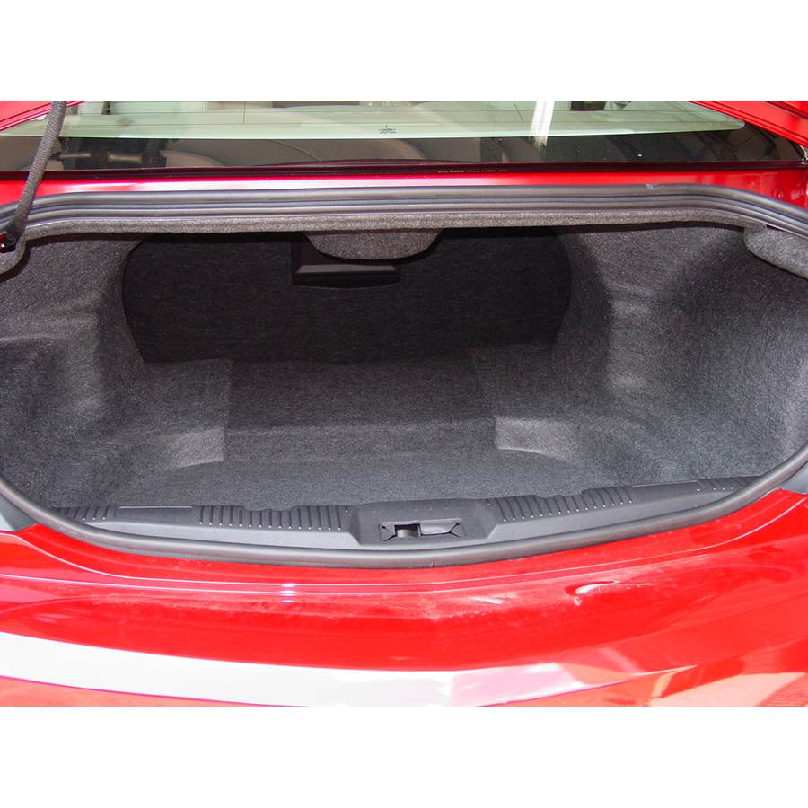 2009 Lincoln MKS Cargo space