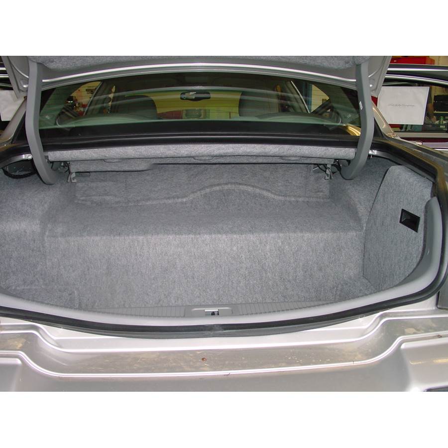2003 Lincoln Town Car Cargo space