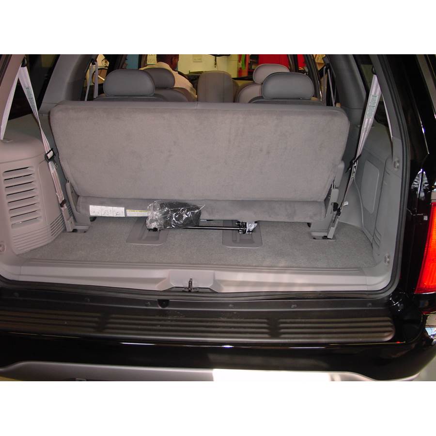 2002 Lincoln Navigator Cargo space