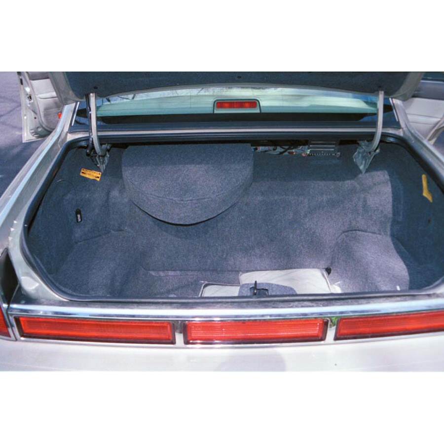 1997 Lincoln Town Car Cargo space