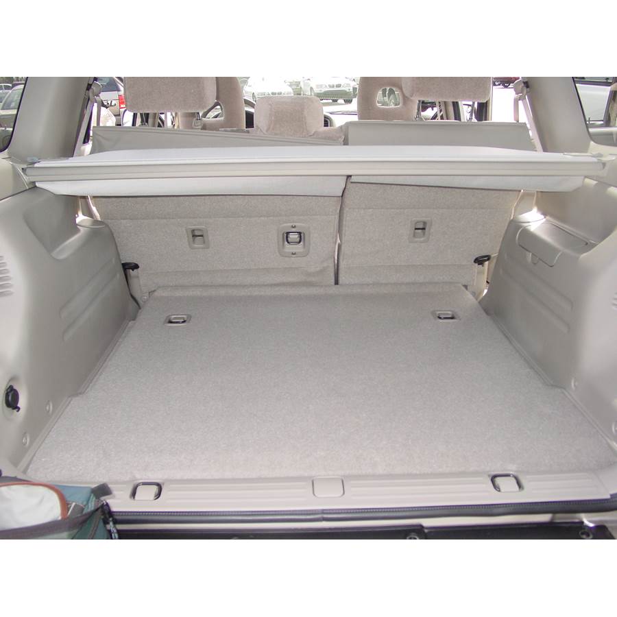 2003 Suzuki XL-7 Cargo space