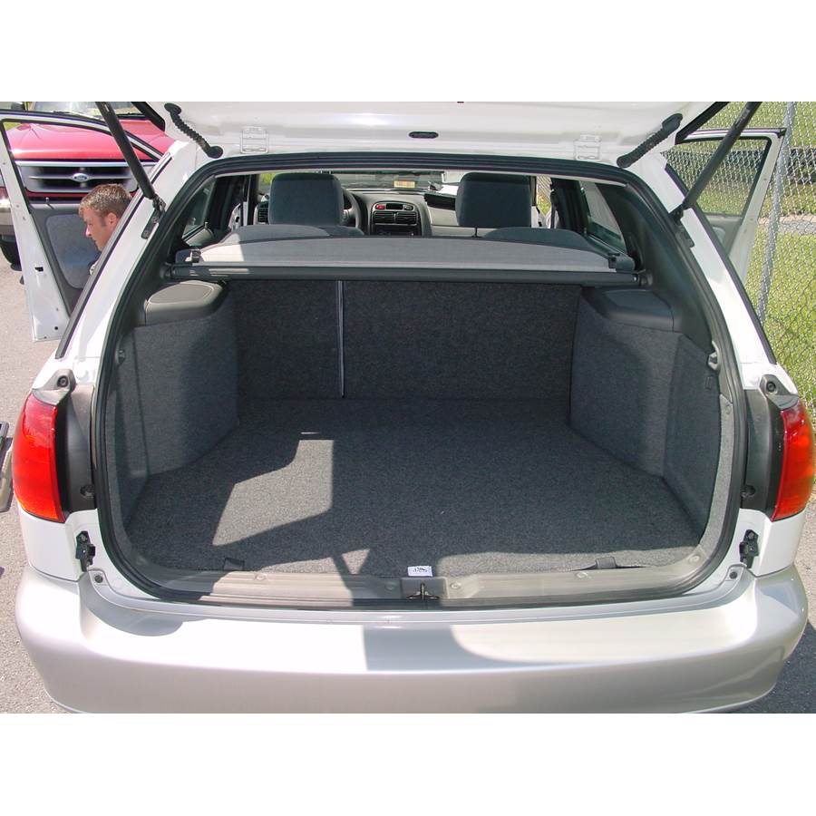1999 Suzuki Esteem Cargo space