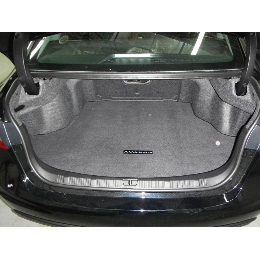 2014 Toyota Avalon Cargo space